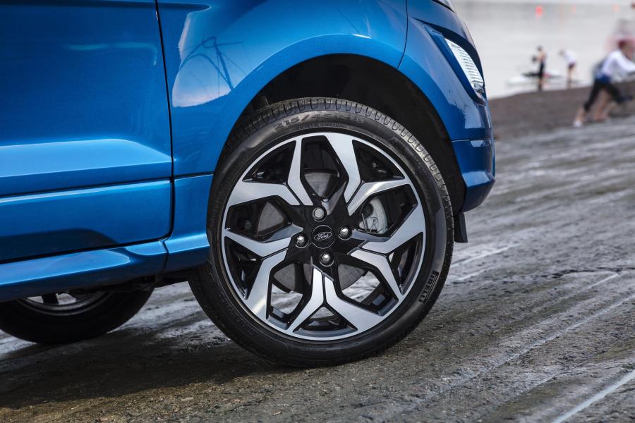 Колеса Ford EcoSport ST-Line 2017 года  (UK) (фото 6 из 10)